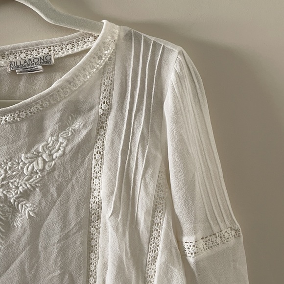 Billabong Sheer Romantic Lace Blouse - medium - Picture 4 of 8